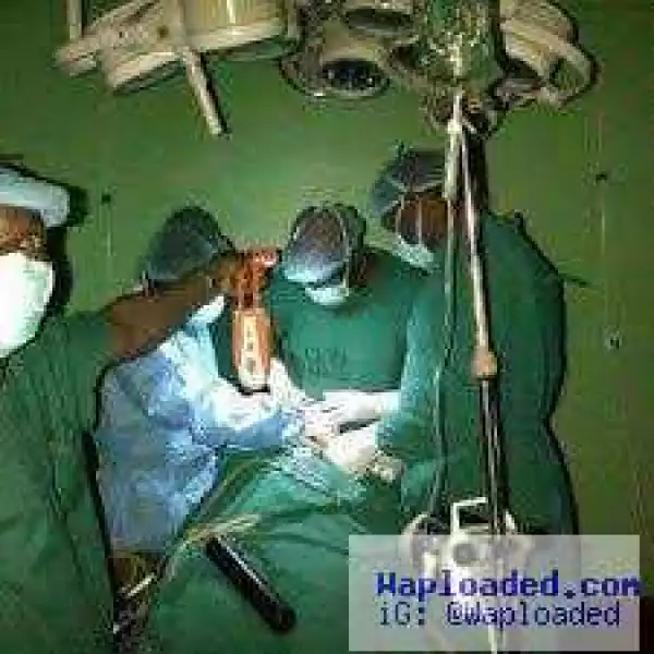 See How Doctors Perform Surgeries With Torchlights & Lamps In Teaching Hospital [Photos]